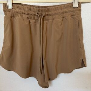 Athleta Women's Crossroads Big Sur Brown Shorts